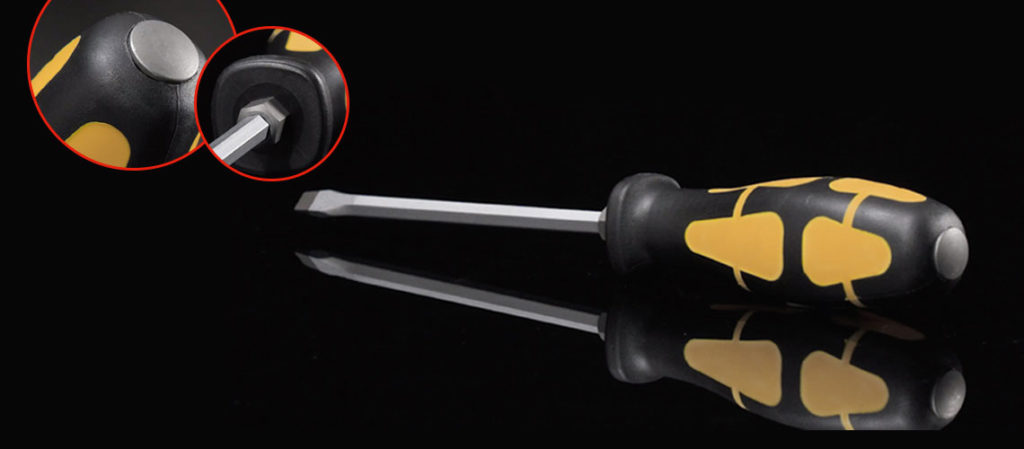 El destornillador con capuchón de percusión